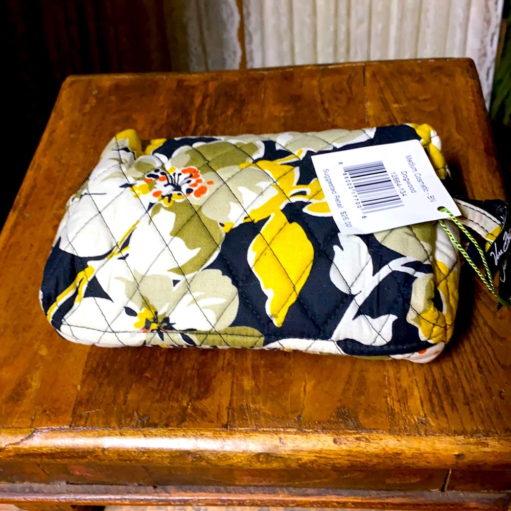 NWT Vera Bradley Medium Cosmetic Dogwood Bag